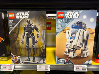 Obraz premium Lego Star Wars Droid Building Sets Display