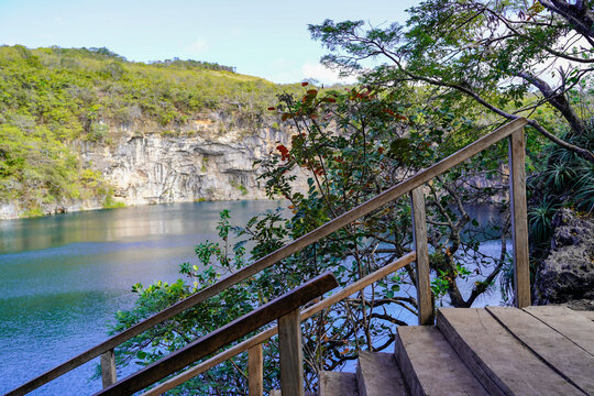 Cenotes de Candelaria, Escalera, gradas de madera, turismo, Nent&oacute;n, Huehuetenango, Guatemala