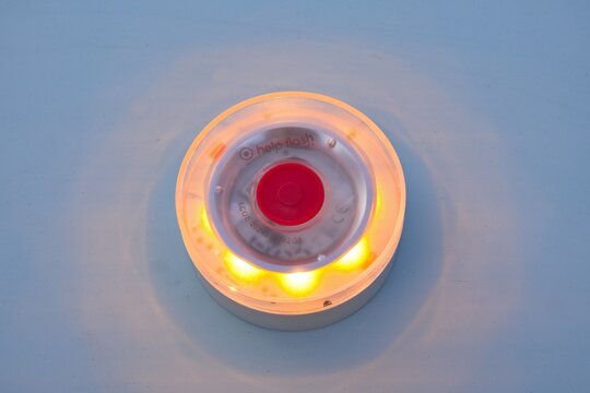 Help Flash,
V16 emergency light beacon approved by the Spanish DGT (Directorate General of Traffic)