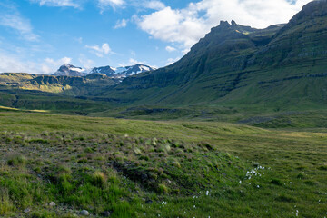 Obraz premium mountains and Snaefellsjokull Glacier in Iceland