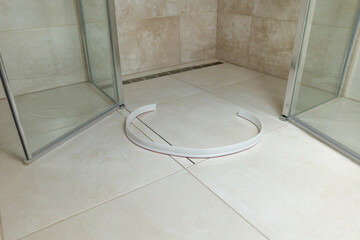 Shower box open door with a silicone barrier