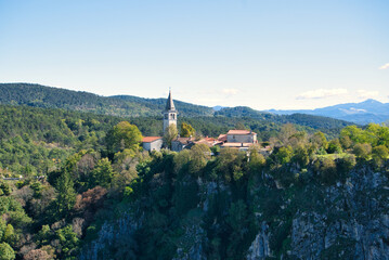 village over skoncjanske cave system © Fizzl