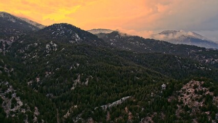Fototapeta premium sunrise in the mountains