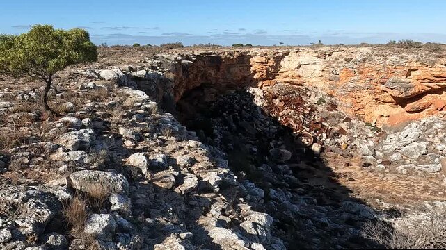 Koonalda Blowhole, Nullarbor Plain: A Dramatic Geological Sinkhole in the Remote Australian Outback