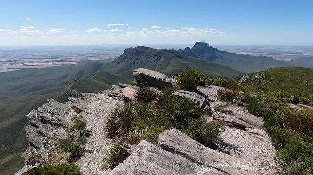 Bluff Knoll Summit, Stirling Range: Panoramic Views of Rugged Peaks and Vast Plains in Western Australia