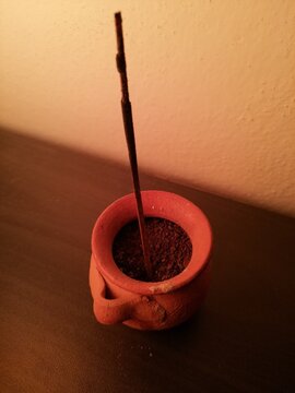 Incienso listo para quemarse