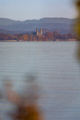 Schlosskirche Friedrichshafen von Immenstaad aus gesehen