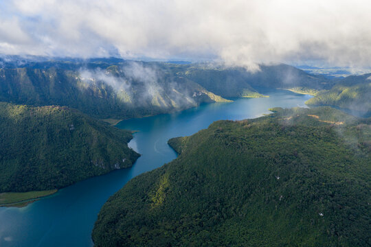 Laguna Brava, Nent&oacute;n, Huehuetenango, Guatemala, nube, monta&ntilde;as y cerros