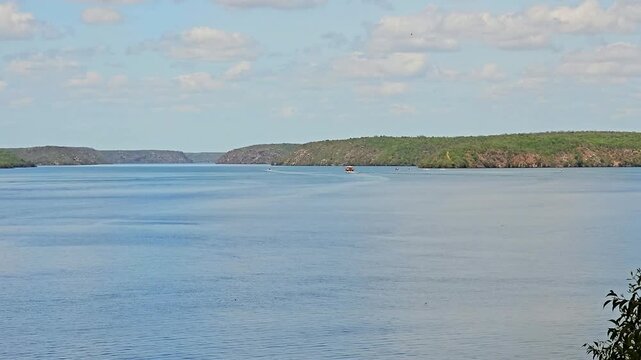 Rio S&atilde;o Francisco entre Alagoas e Sergipe no nordeste brasileiro. 