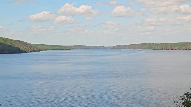 Rio S&atilde;o Francisco entre Alagoas e Sergipe no nordeste brasileiro. 