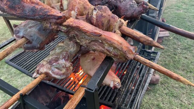 Traditional Venezuelan barbecue, called "carne en vara" (meat on a stick), is the most popular way to barbecue among the cowboys of the Venezuela plains, &ldquo;llanos venezolanos&rdquo;. It consists of skewering
