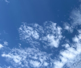Obraz premium Heart shape in the clouds