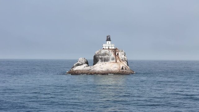 Tillamook Lighthouse Pacific Ocean Shore Coast