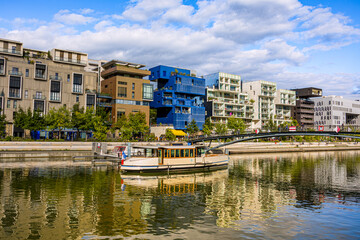 La Place Nautique dans le quartier de Confluence &agrave; Lyon en France