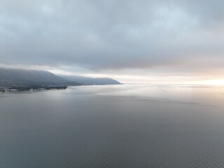 滋賀県 高島市の早朝の湖の風景