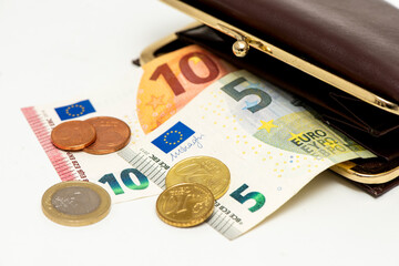 Euro Bargeld mit Geldschein und Banknote