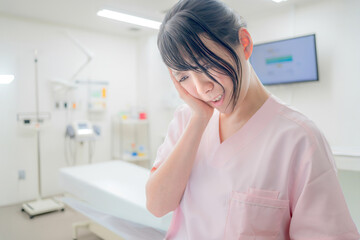 心配する医療女性