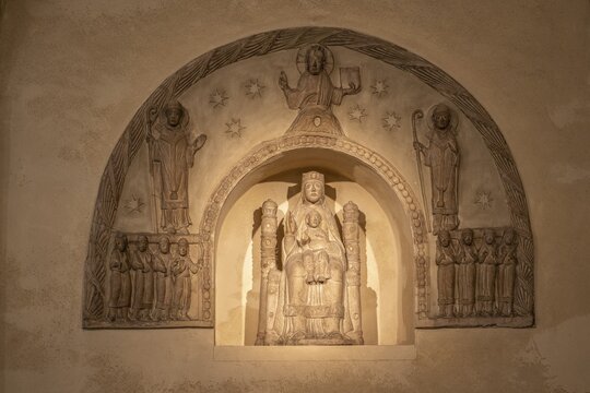 Cathedral, Erfurt, figure of a saint, probably old altar, Thuringia, Germany