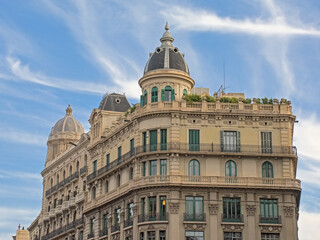 Obraz premium Facade of an ornate neoclassical apartment building in Barcelona, Catalonia, Spain 