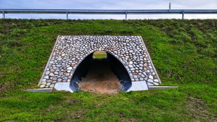 Przejście dla zwierząt pod drogą 