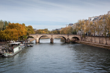 Bridge and quays near the &Icirc;le de la Cit&eacute; in Paris