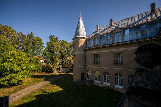 Abandoned Historic Mansion Interior With Atmospheric Decay and Detailed Old Architecture