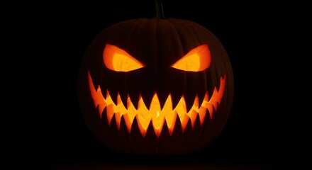 Naklejka premium Spooky Jack-o'-lantern with glowing eyes and sharp teeth, a Halloween icon