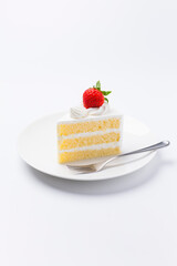 皿に盛られたケーキ ショートケーキ 白背景