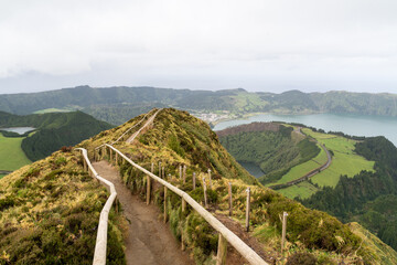 Scenic Mountain Viewpoint Trail