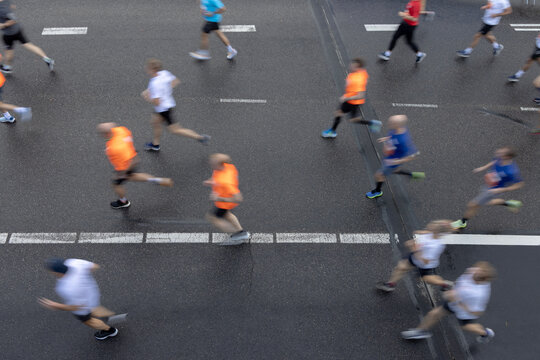 marathon runners