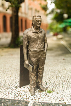 Statue of the writer from Par&aacute;, Ruy Barata, Republic Square, city of Bel&eacute;m, state of Par&aacute;, northern Brazil.
