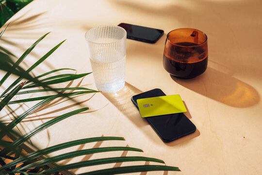 Paying drink with card