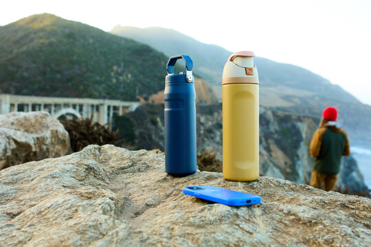 Thermoses placed on the rock near Bixby bridge