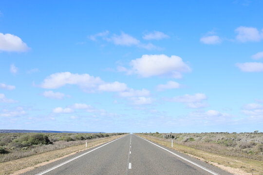 Eyre Highway. Nullarbor Plain. Western Australia.