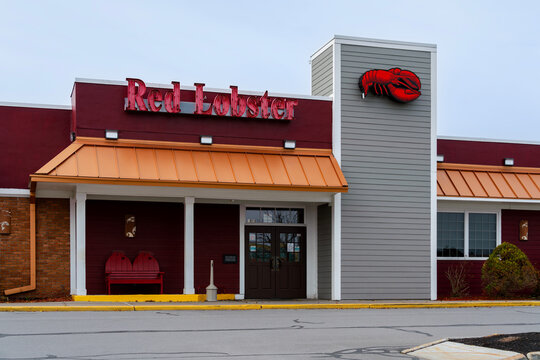 New Hartford, NY - Nov 27, 2025: Red Lobster is a casual dining seafood restaurant chain headquartered in Orlando, Florida, with approximately 545 locations worldwide and 568 restaurants across USA