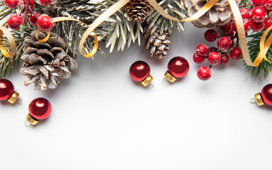 Obraz premium Christmas holiday border decorating white background with copy space