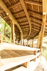Obraz premium Modern Geometric Spiral Staircase within the Historic Eikando Temple (Zenrin-ji), Kyoto 