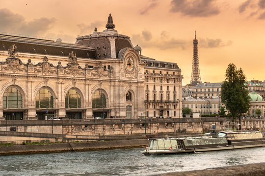 Paris France Mus&eacute;e d&rsquo;Orsay exterior of European art museum