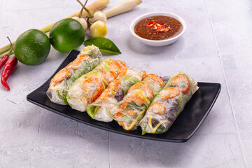 Vietnamese spring roll with prawn