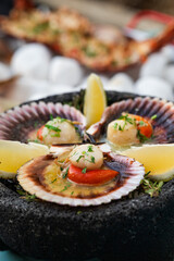 grilled scallops with lemon detailed