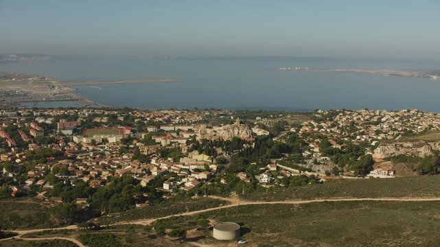 vue a&eacute;rienne de Vitrolles dans les bouches du Rh&ocirc;ne en France