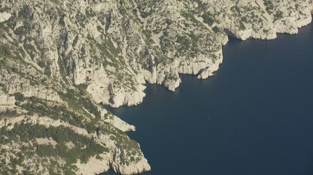 Vue a&eacute;riennes des Calanques de Marseille et de Cassis