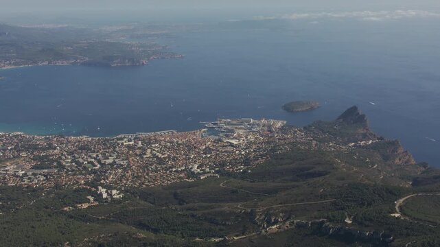 Vue a&eacute;riennes des Calanques de Marseille et de Cassis