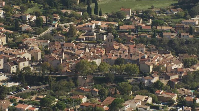 Vue a&eacute;rienne du village de Ceyreste dans les Bouches du Rh&ocirc;ne