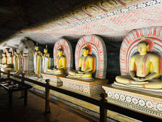 buddha statue in sri lanka 