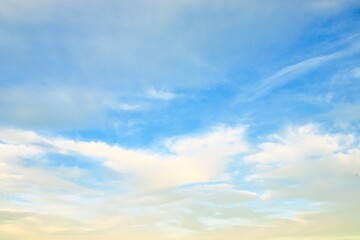 Obraz premium Wonderful New Zealand clean and clear blue sky with some cloud. Makes great for a sky replacement.