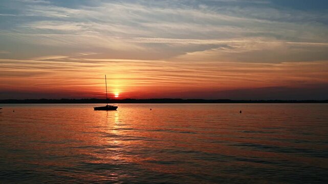 Zach&oacute;d słońca nad morzem, sunset on the sea