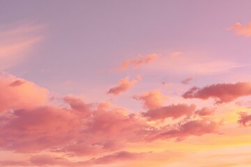 Obraz premium Warm glow of a dreamy sunset sky