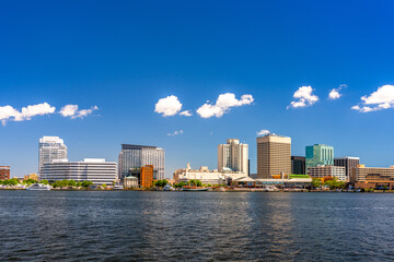 Fototapeta premium Norfolk, Virginia, USA Skyline on the River 2089