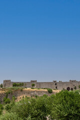 Fototapeta premium The Fortifications of Diyarbakir, sightseeing landmark enclosing the historical district in Diyarbakir, Turkey